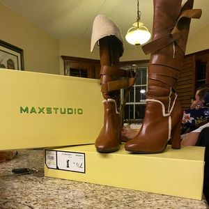 Heeled Brown Boots, Brand New no Tags